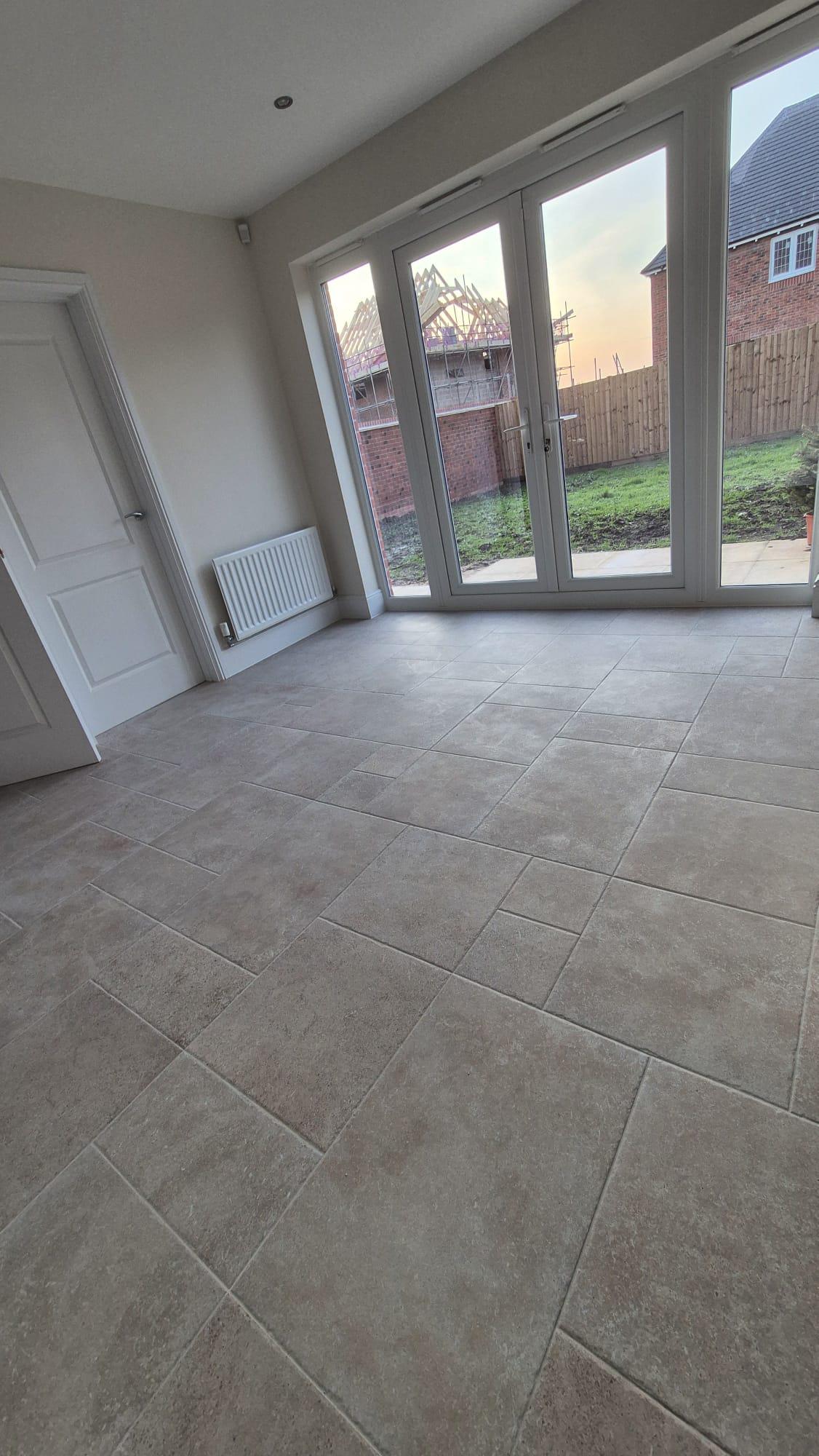 Kitchen floor tiling with a modular pattern